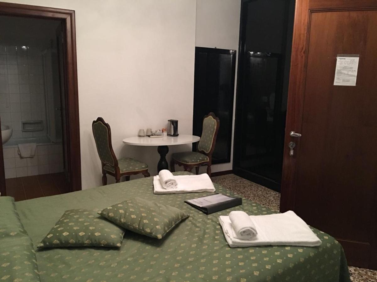 Casa Dolce Hotel Veneţia Cameră foto